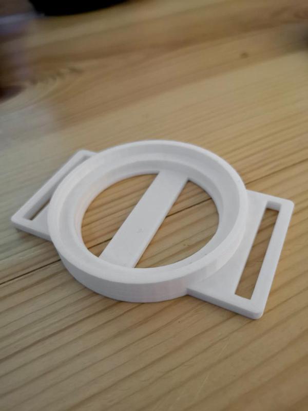 Lens cap for 52mm and 62mm.