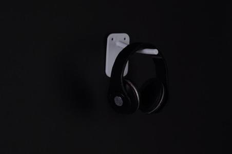 Simplicity Always Wins