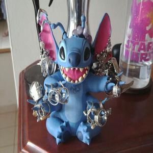 Stitch Jewelry Stand