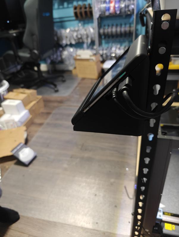 Hosyond 7" screen enclosure