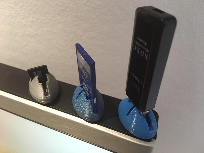 3 in 1 Memory Card Holder - USB Stick - microSD - SD