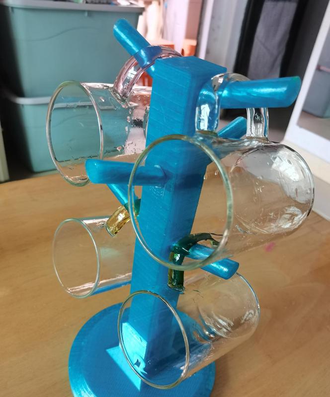 Desktop cup holder
