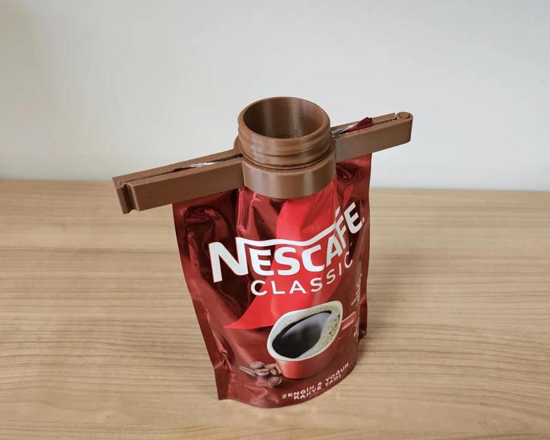 Bag Clip with Lid Opening   