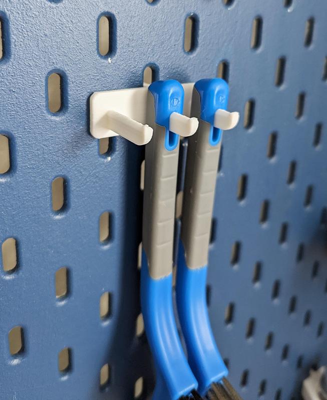 Skadis Wire Brush Holder