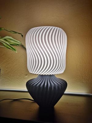 Wave shade V1 for wave lamp