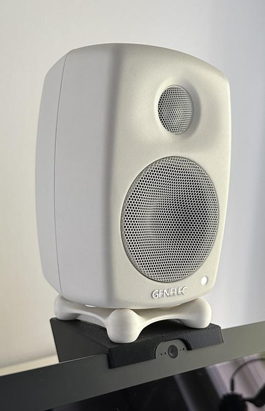 Genelec One stand/mount for LG 5k monitor