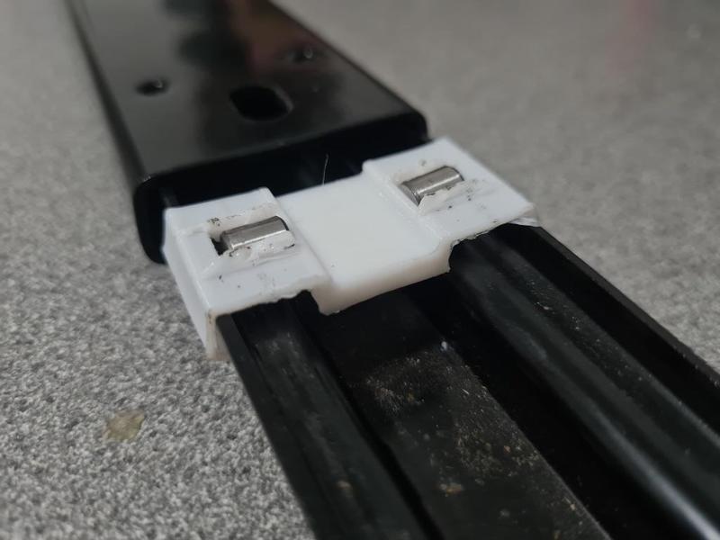 Seat Rail Roller Clip