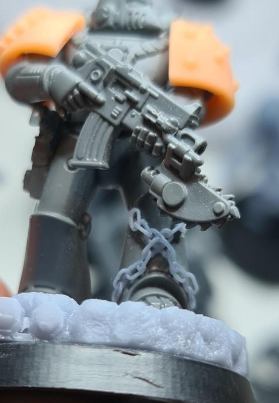 Planet Muncher Crossed Chains