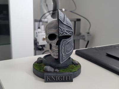 Fantasy Knight Helmet / half Skull (Display)