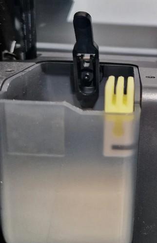 alternate version of the rubber wiper with 3 sharp edge brushes and vertical sides