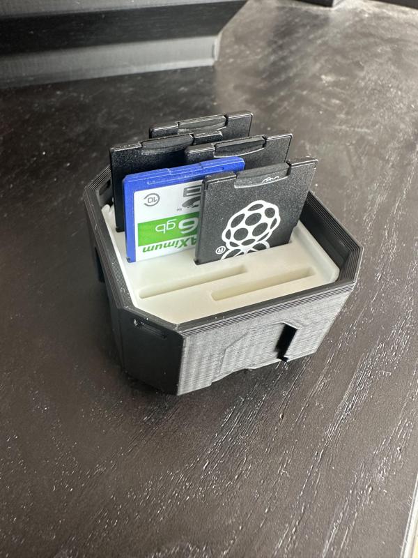 1x1x0.5 - Bin - Multibin Insert with SD Card holder