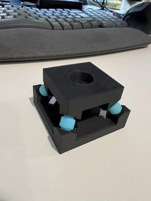 Square Dampening unit with a 17.6 mm diameter circle well.