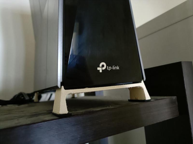 TP-link BE805 raised stand