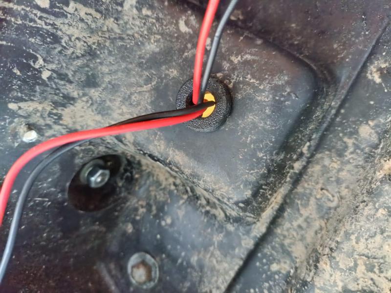 Aprilia AF1 Futura/SportPro cable bushing licenseplateholder