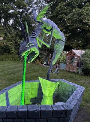 Halloween large prop Fountain Head