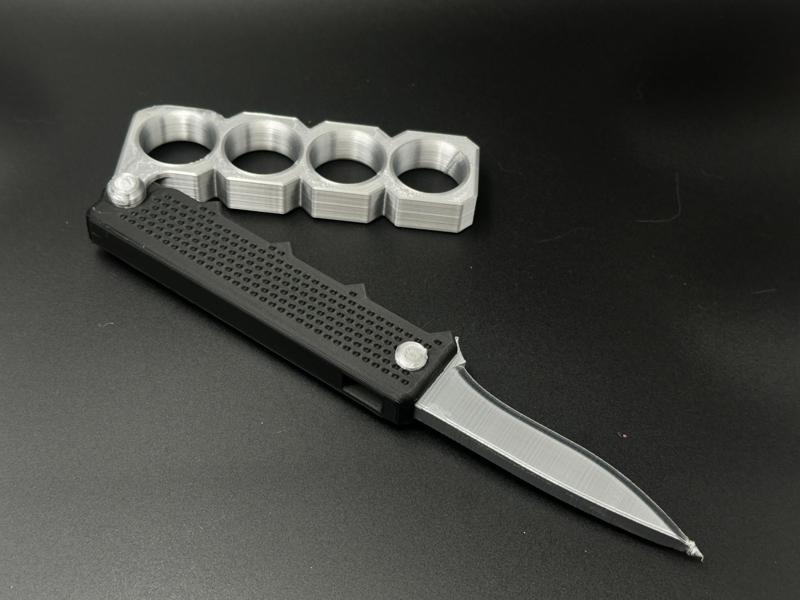 Trench Knife Hybrid–Folding Blade & Brass Knuckles