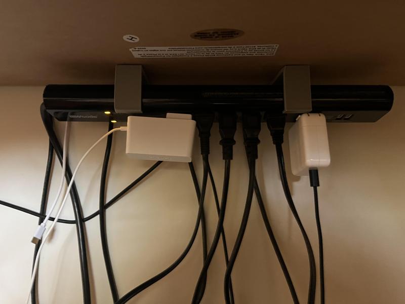 V1 - Power strip desk mount (no screws)