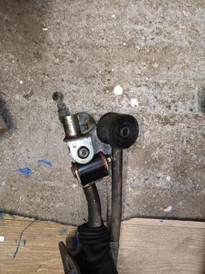 Subaru Legacy (4th Gen BL/BP) 6MT shifter linkage bushes