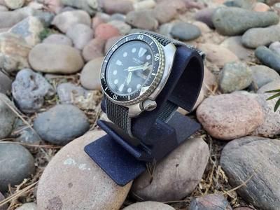 Gridfinity Watch Stand (remix)