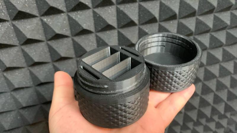 Canon LP-E17 Battery (+ SD Cards) Container