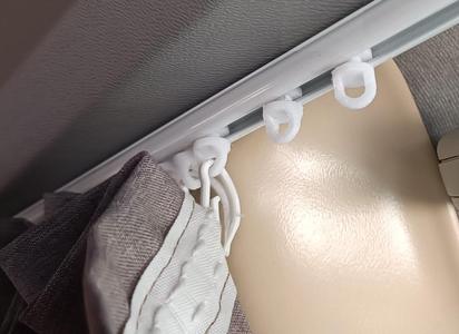 Attache rideaux camping car challenger 190