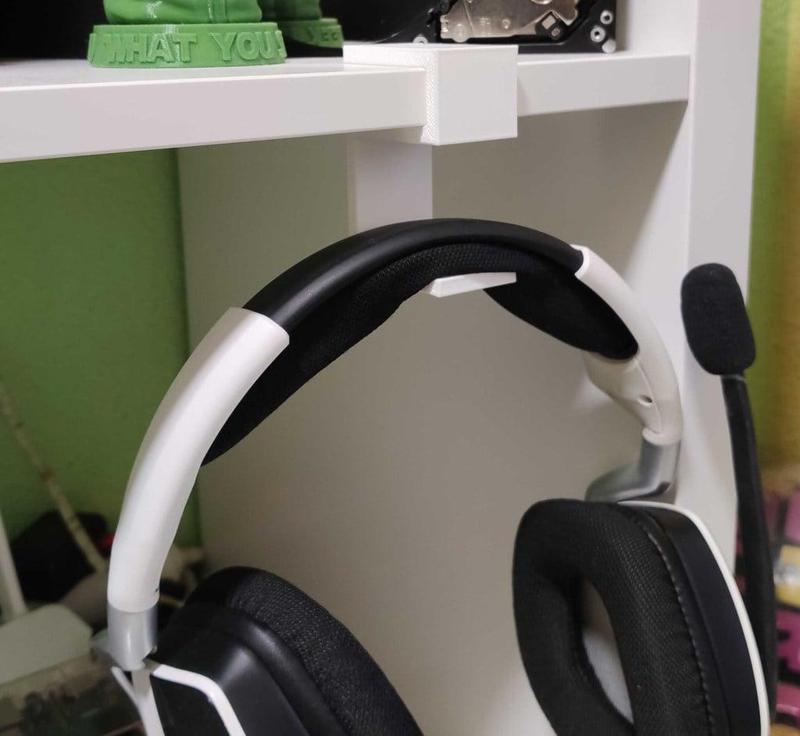 HELMET SUPPORT | SOPORTE PARA CASCOS