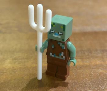 small trident compatible with LEGOs