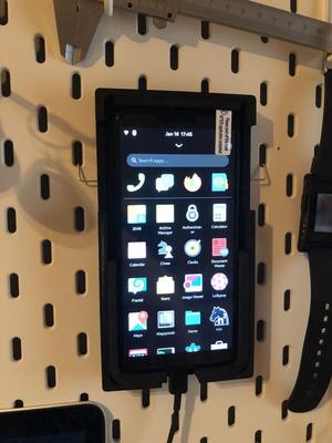 Holder for PinePhone