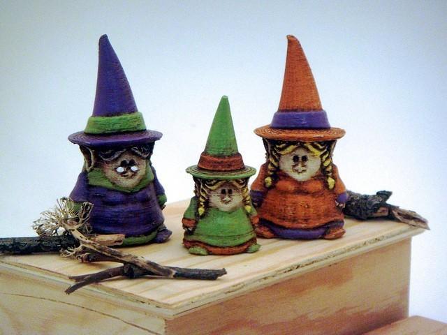 3 Gnomie Witches