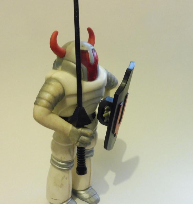 Blackstar White Knight shield + weapon for vintage figure