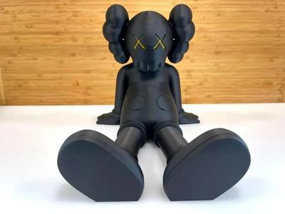 ⭐ KAWS Star Limited Edition - Collector Art Figure