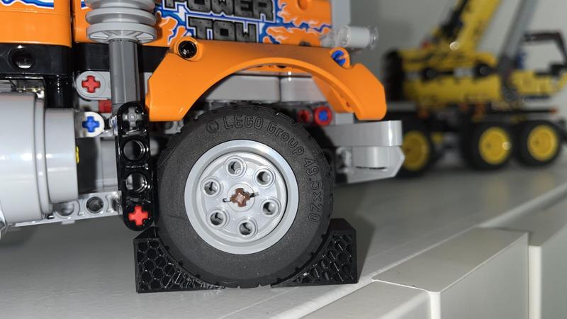 Wheel Wedge - Technic Heavy-Duty Tow Truck Model (42128)