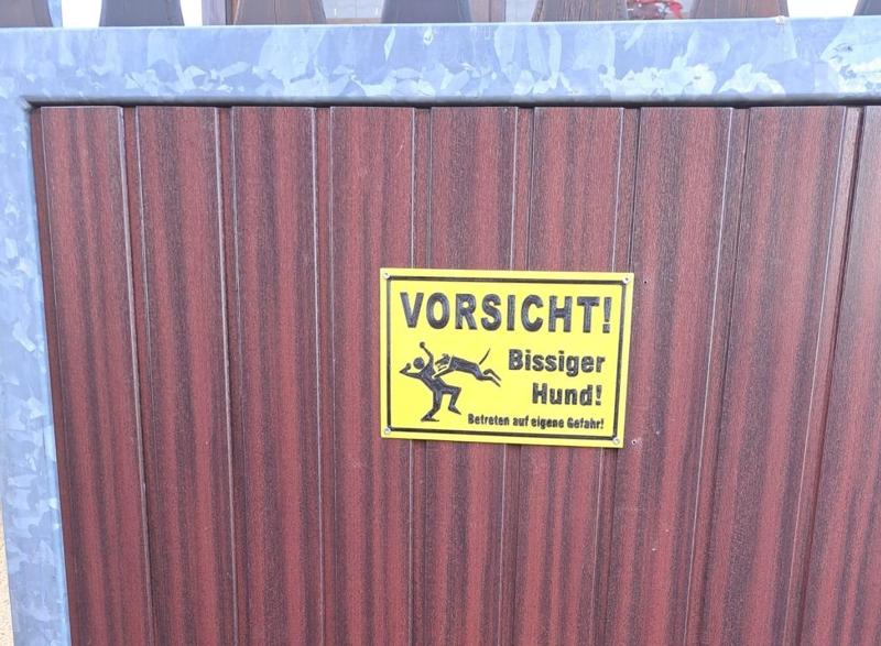 Vorsicht Bissiger Hund - Schild
