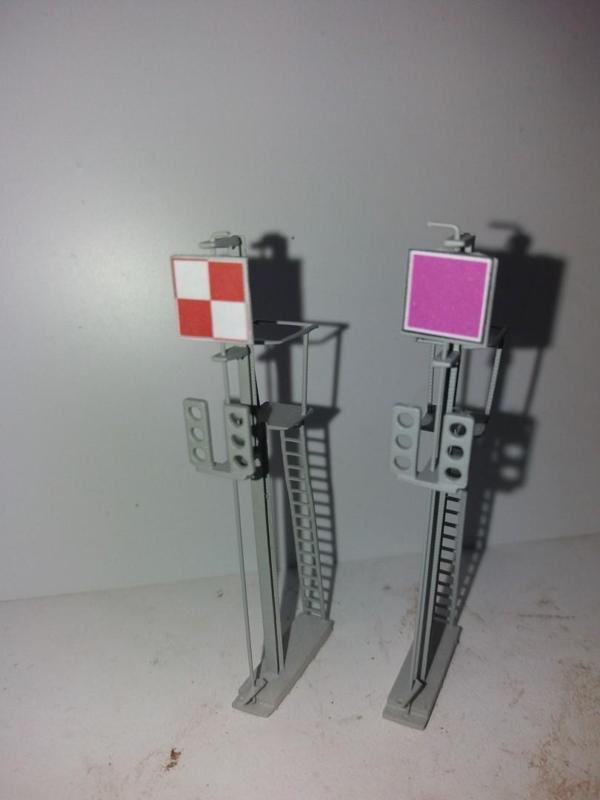 Mechanical signal SNCF PLM square HO