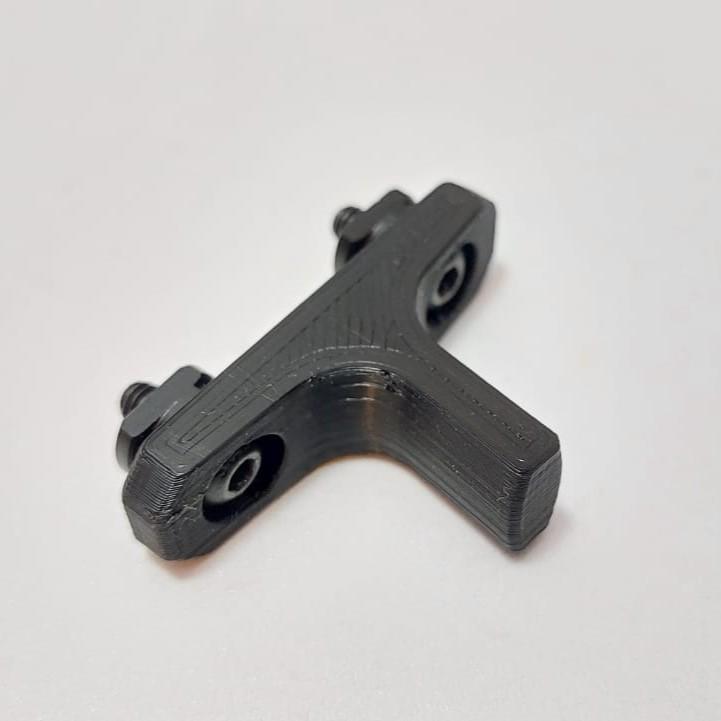 Minimalist handstop for Mlok handguard