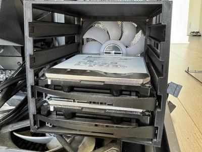 120mm Quad 3.5" hard drive cage