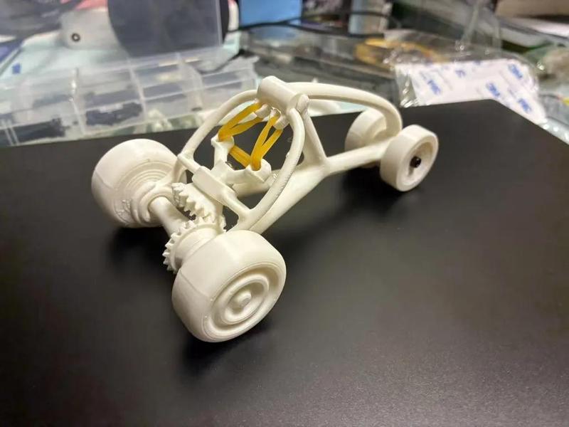 Popster – 反弹怪客｜Rubber Band Powered Car (PLA + Screws, Support Required)   