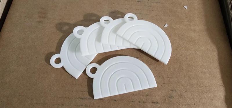 Simple Rainbow Keychain - Paintable Kids Activity   