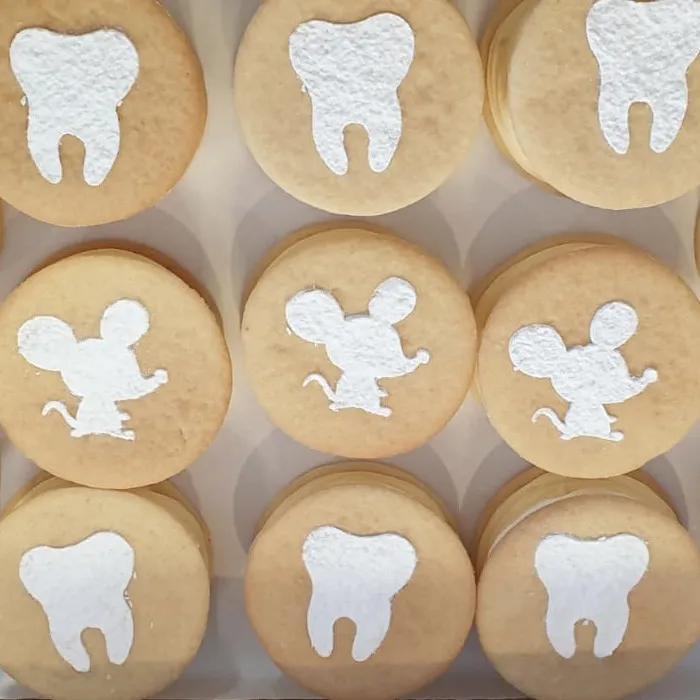 Decorating template Tooth   