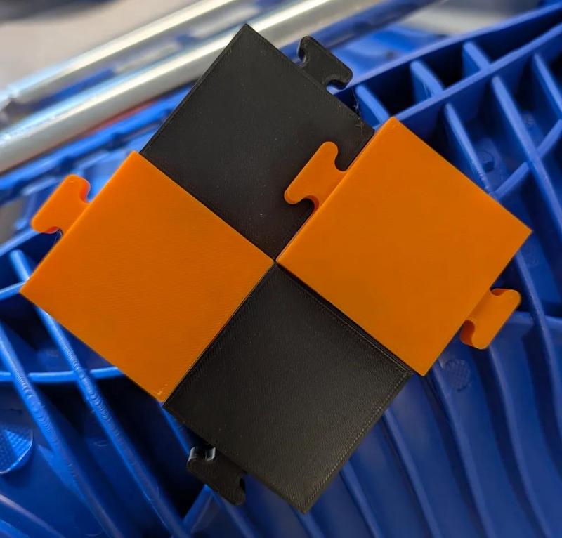 Trick Unsolvable Brain Teaser / Jigsaw Puzzle   