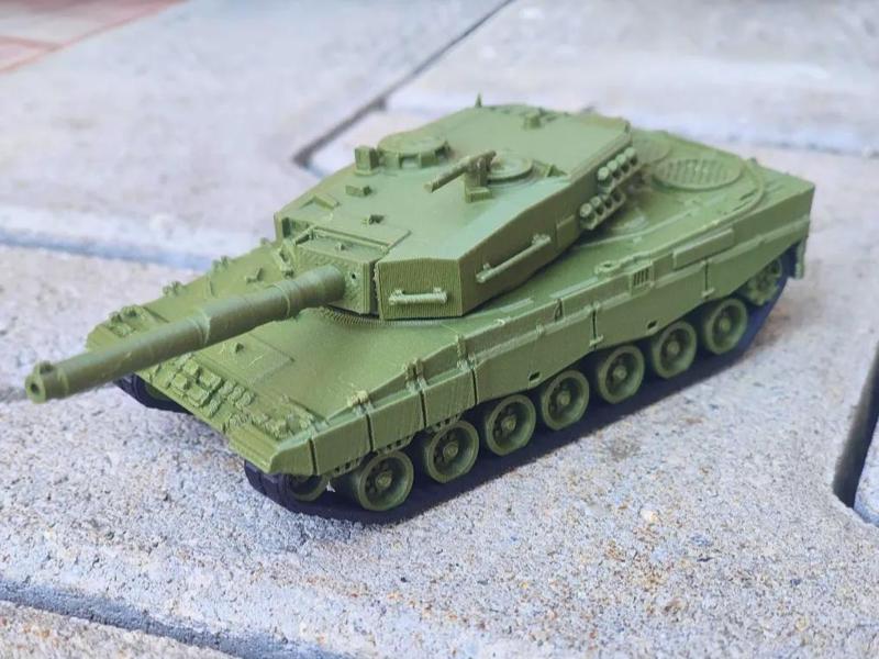 Leopard 2A4 German tank   