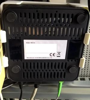 Držák na stěnu KAON PM1191 - T-MOBILE XGS-PON MODEM - Wall mount KAON PM1191XGS-PON MODEM   