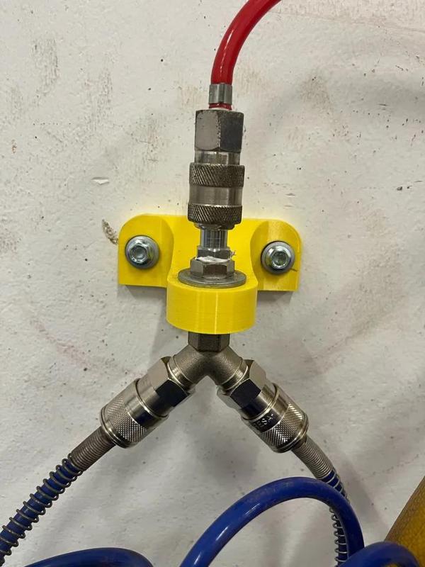 Y branch  pneumatic quick  coupling wallmount /Soporte de pared para bifurcación Y neumática.   