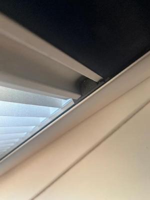 Velux rail guide for DUO blinds   