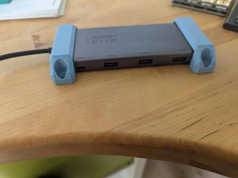 Ugreen CM639 Underdesk Holder   