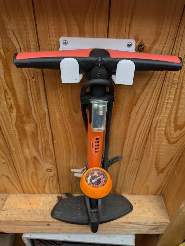 Wandhalter für Luftpumpe   
