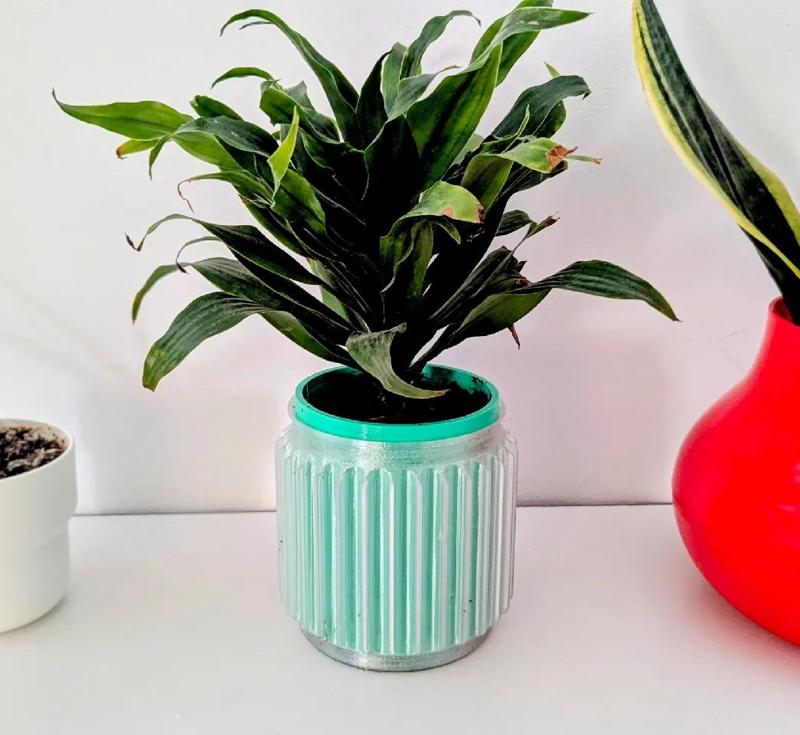 watertight flowerpot   