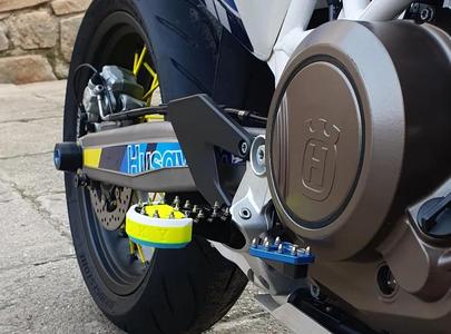 Husqvarna 701/KTM 690/GASGAS 700 footpegs sliders (+ VERSION 2)   