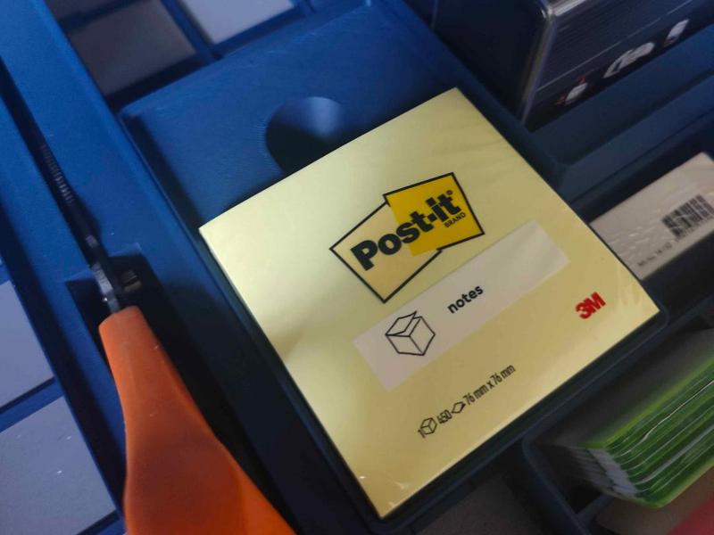 Gridfinity box for standard 76x76 mm postit notes