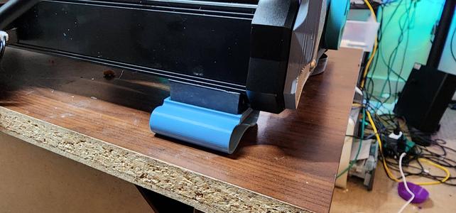 Anti-vibration feet